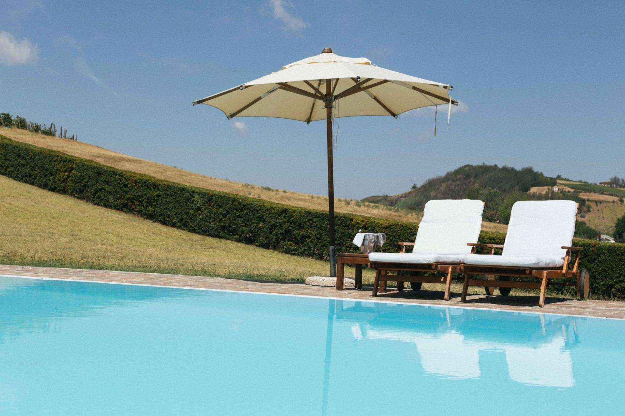 Apart-Agriturismo "La Colomba" Nizza Monferrato Exterior foto
